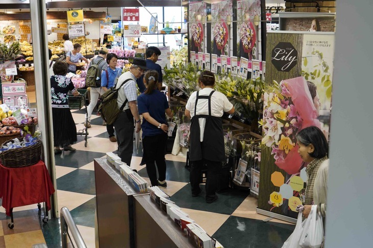 ユリの香りフェア in 小田急OX